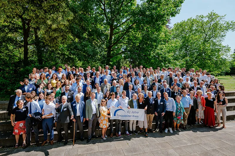 Gruppenfoto vom Tönissteiner-Kreis