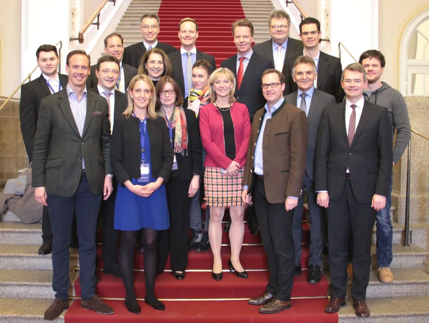 Marc Tenbücken und weitere Mitglieder beim Landtag